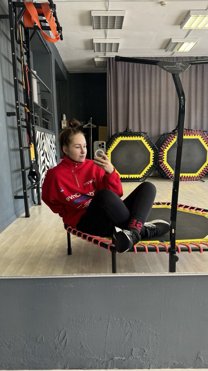Тренер в студии Fitness Party